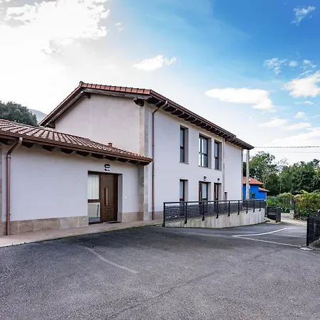 2 Jardin 2 - El Sablon Apartment